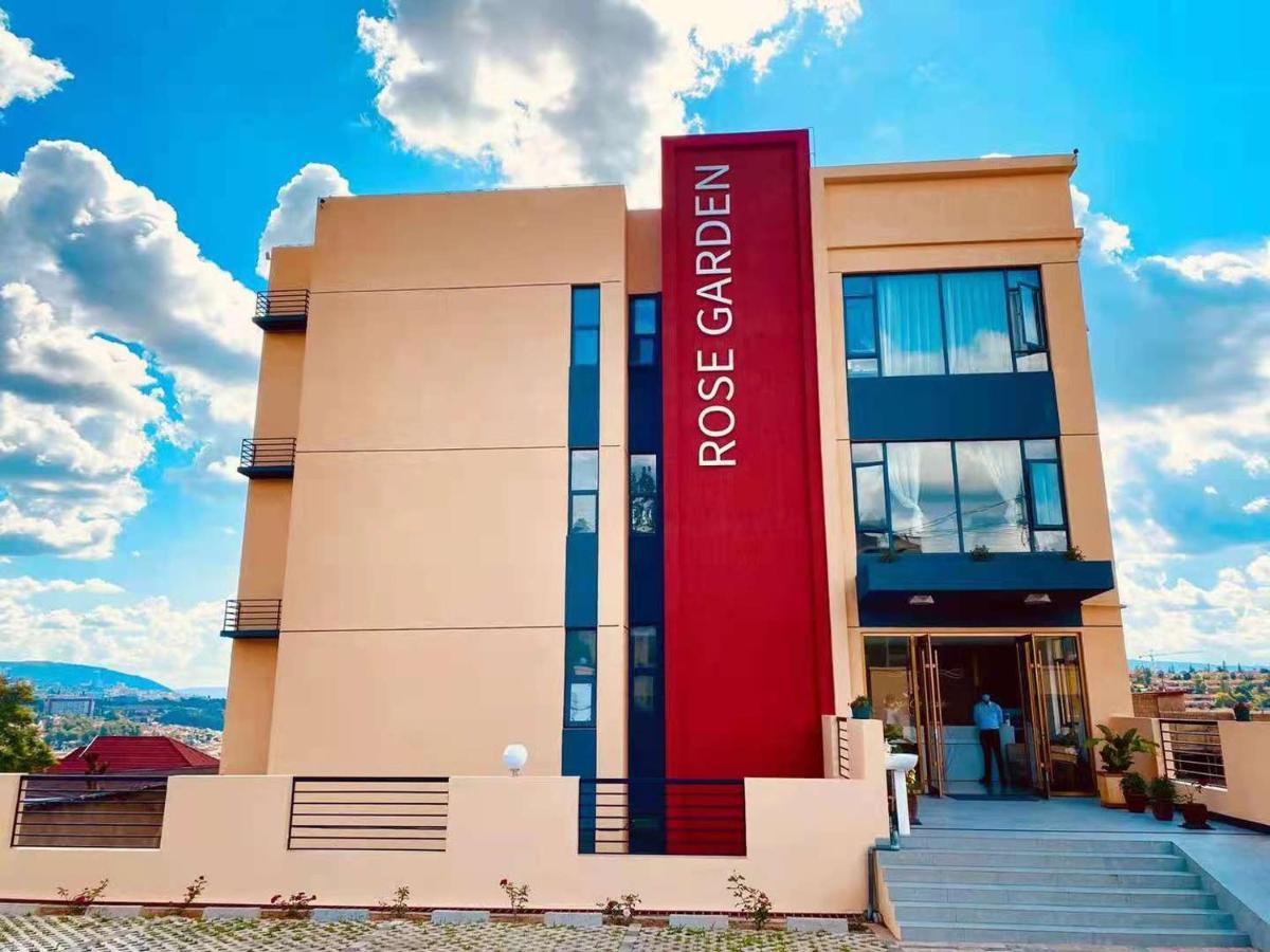 Rose Garden Private Apartment By Link Κιγκάλι Εξωτερικό φωτογραφία